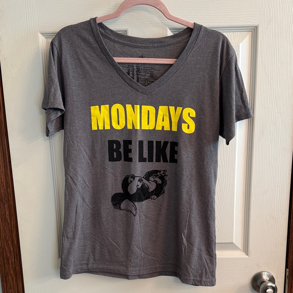Disney‎ Store Gray Tee with Black Logo Lucifer cat